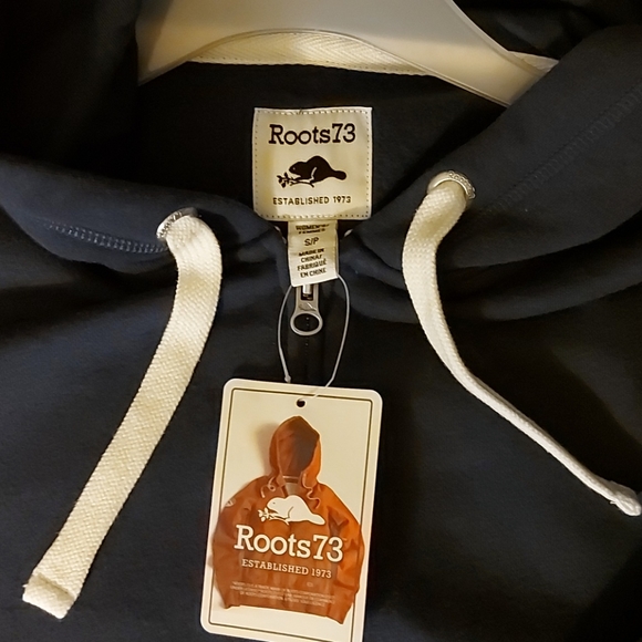NWT Roots Small Navy Blue Zippered Hoodie - Picture 3 of 4